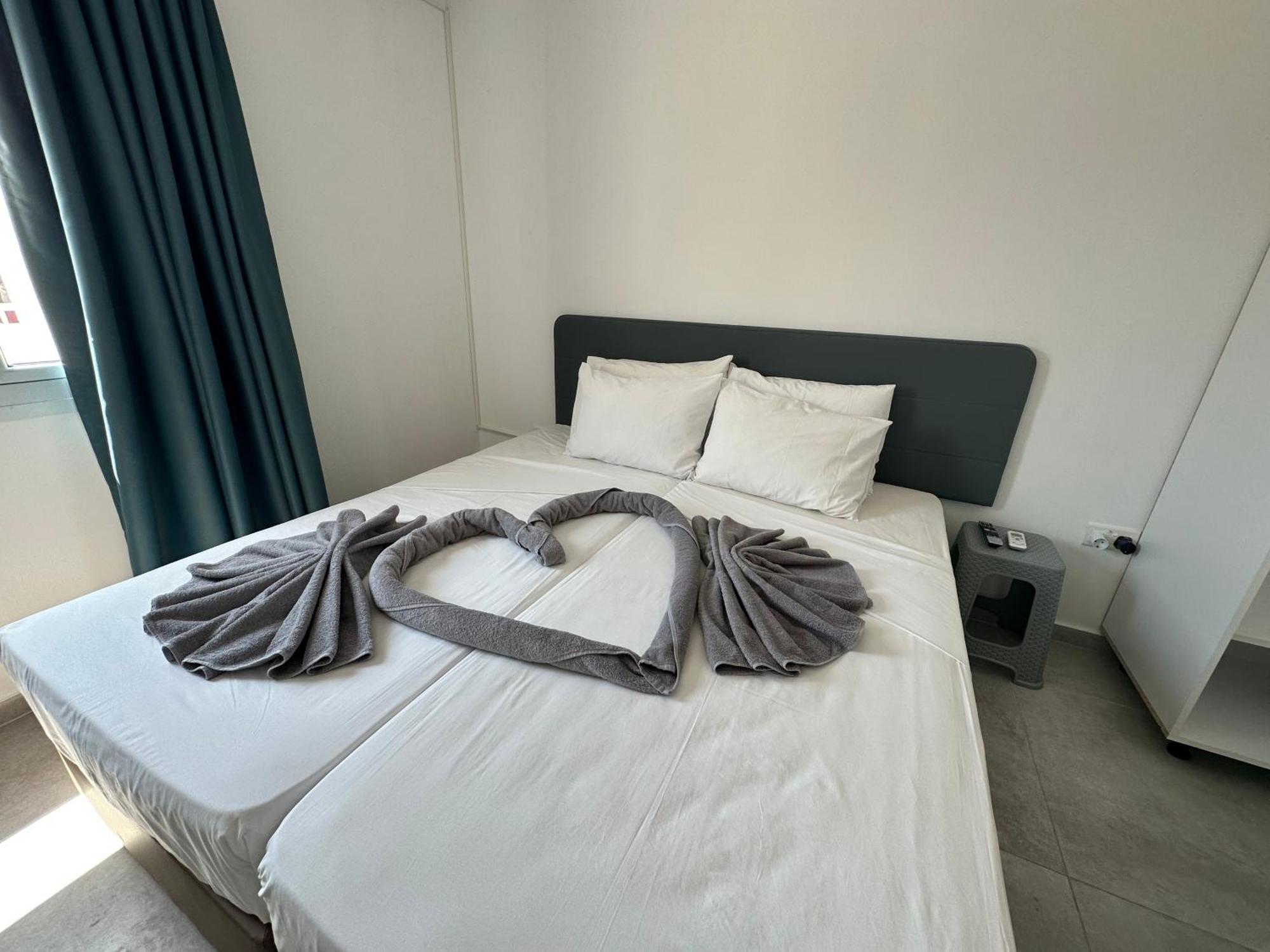 Sun Plaza Suites - Adults Only Ayia Napa Exterior foto