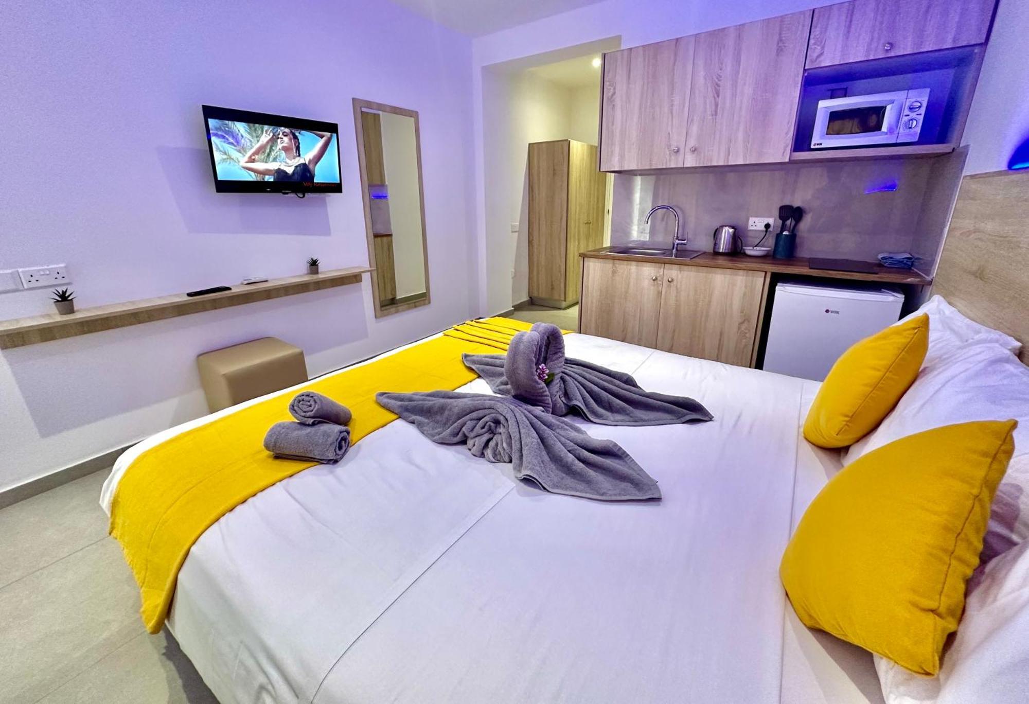 Sun Plaza Suites - Adults Only Ayia Napa Exterior foto